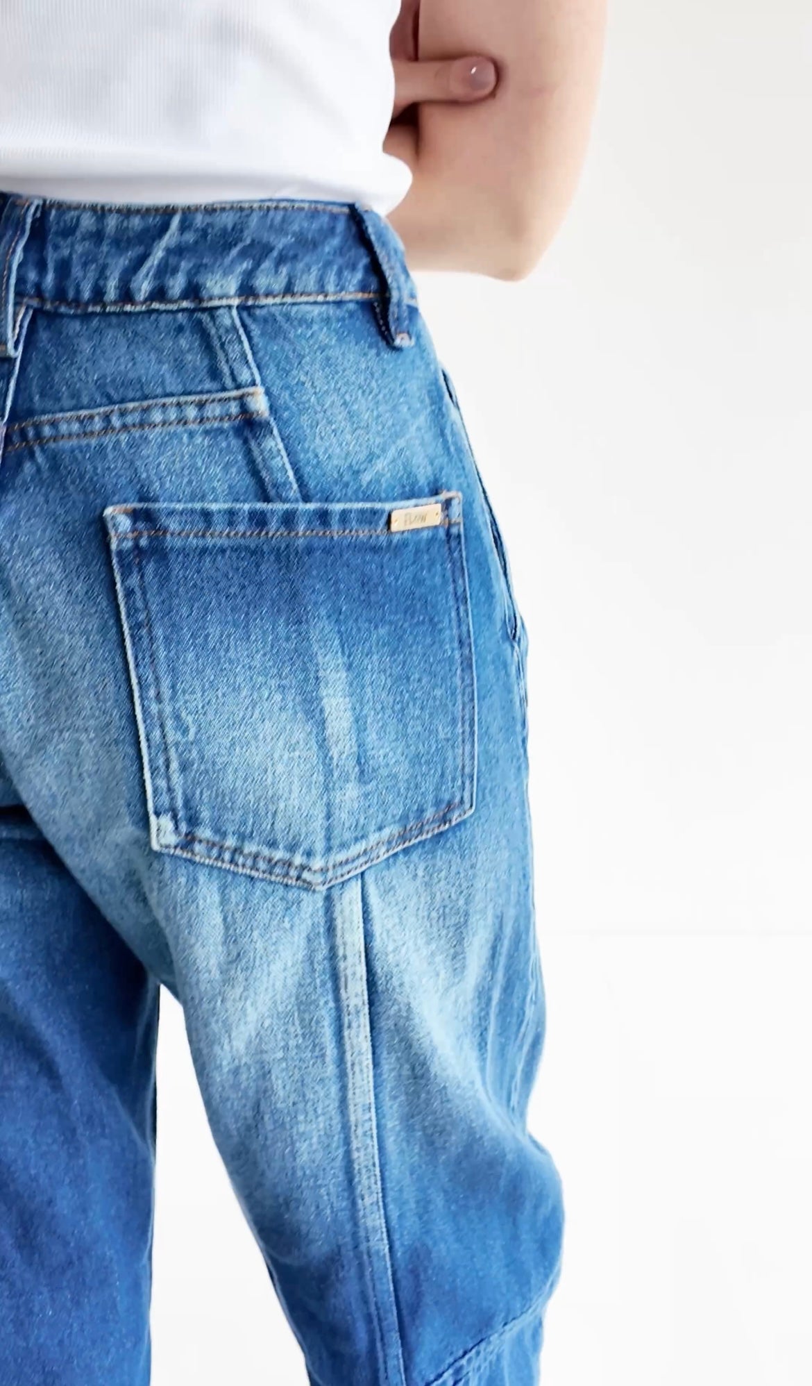 Jean Barrel Indigo