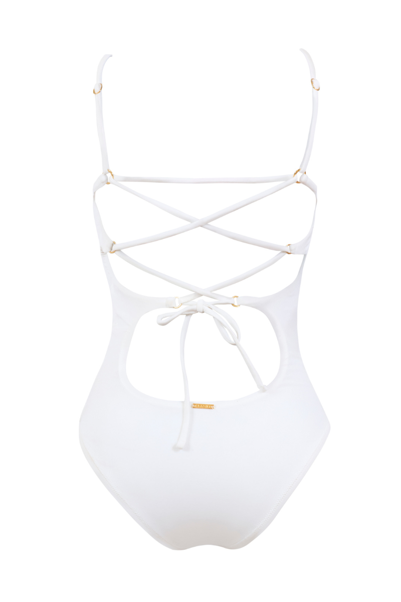 One Piece Mia