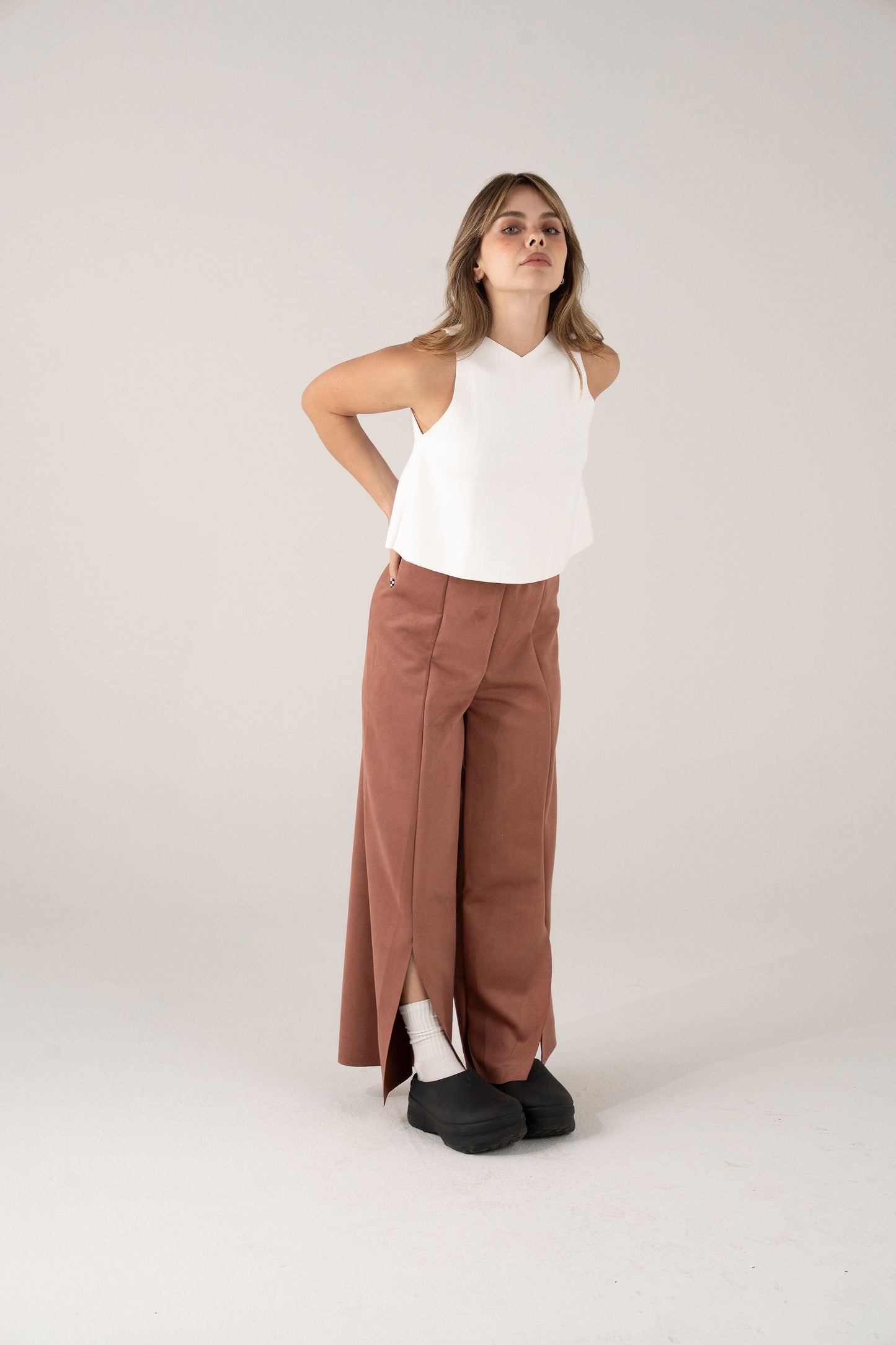 Pantalon Esencial Canela