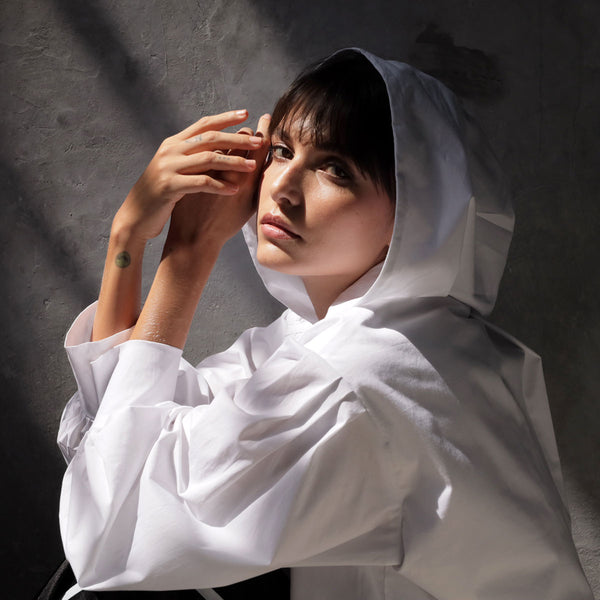 Camisa Con Capucha Blanco