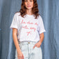 Camiseta Clásica Lodasy Letras Rojas
