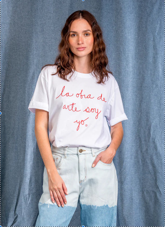 Camiseta Clásica Lodasy Letras Rojas