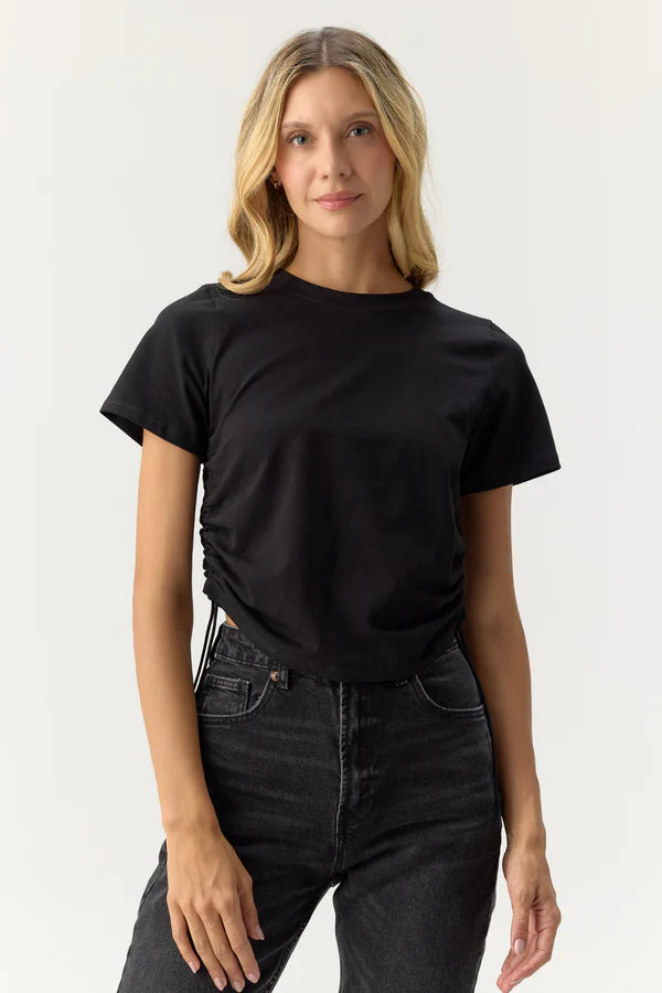 Camiseta Feme Black Onyx