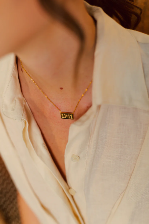 Collar Dije 11:11 Gold